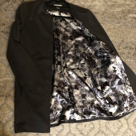 Long Grey Suit Jacket with Amazing Interior - Picture 3 of 6